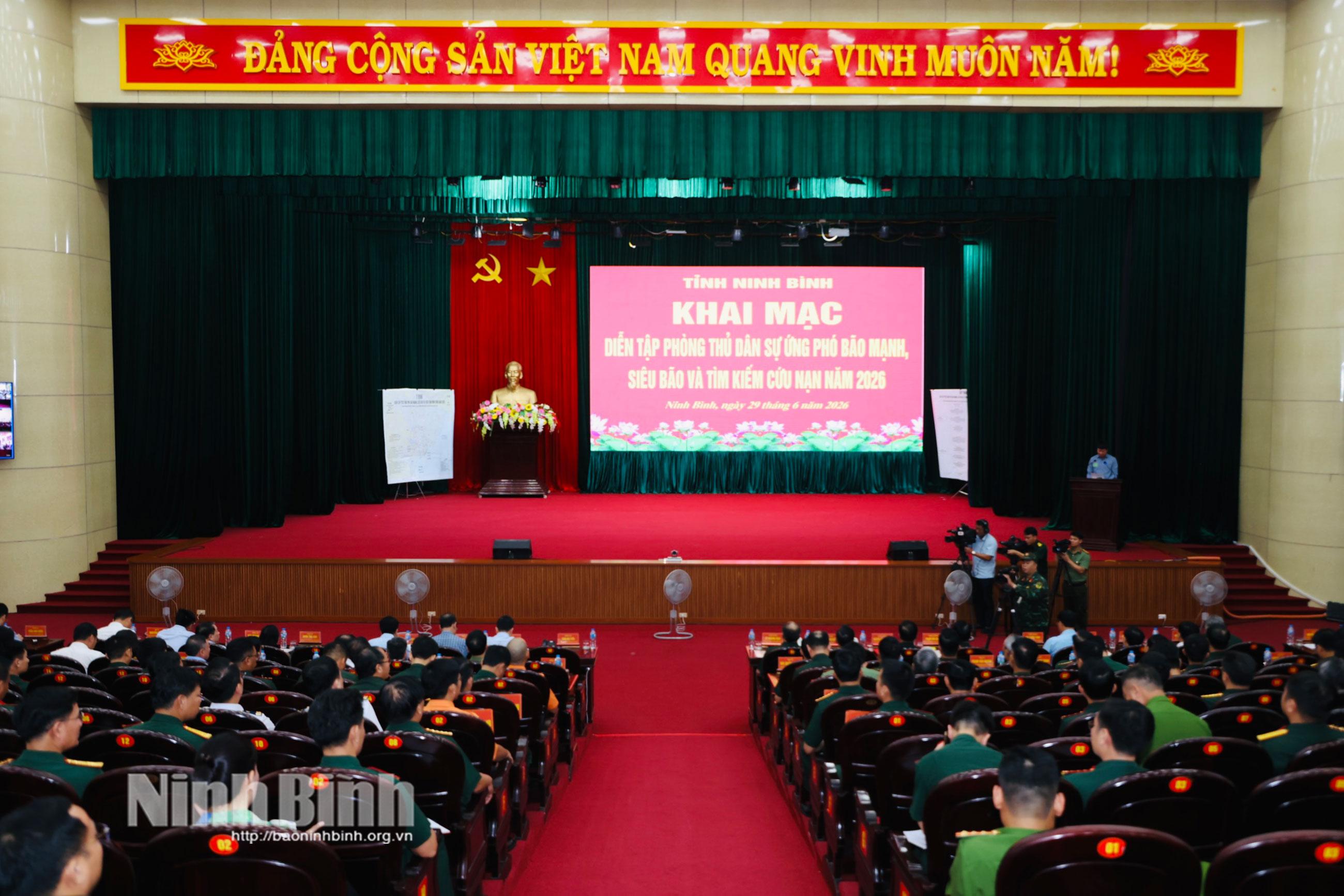 Quang cảnh hội nghị.
