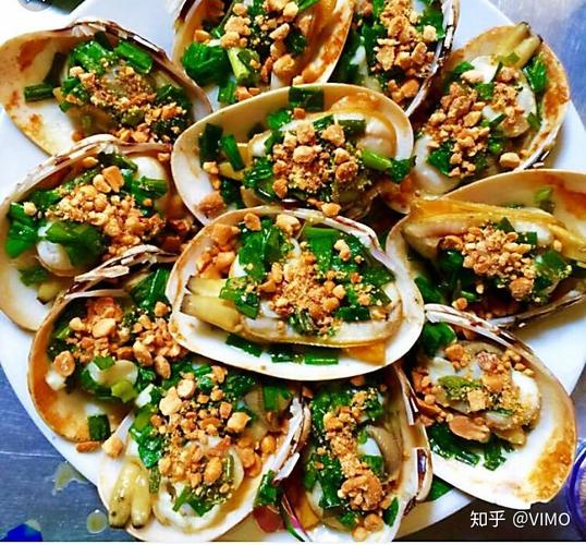 Tặng quà Tết cho các hộ gia đình có hoàn cảnh khó khăn nhân dịp Tết Bính Ngọ 2026