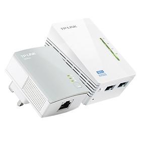ĐẢNG BỘ XÃ LÝ NHÂN LONG TRỌNG TỔ CHỨC LỄ TRAO TẶNG HUY HIỆU ĐẢNG ĐỢT 07/11/2025