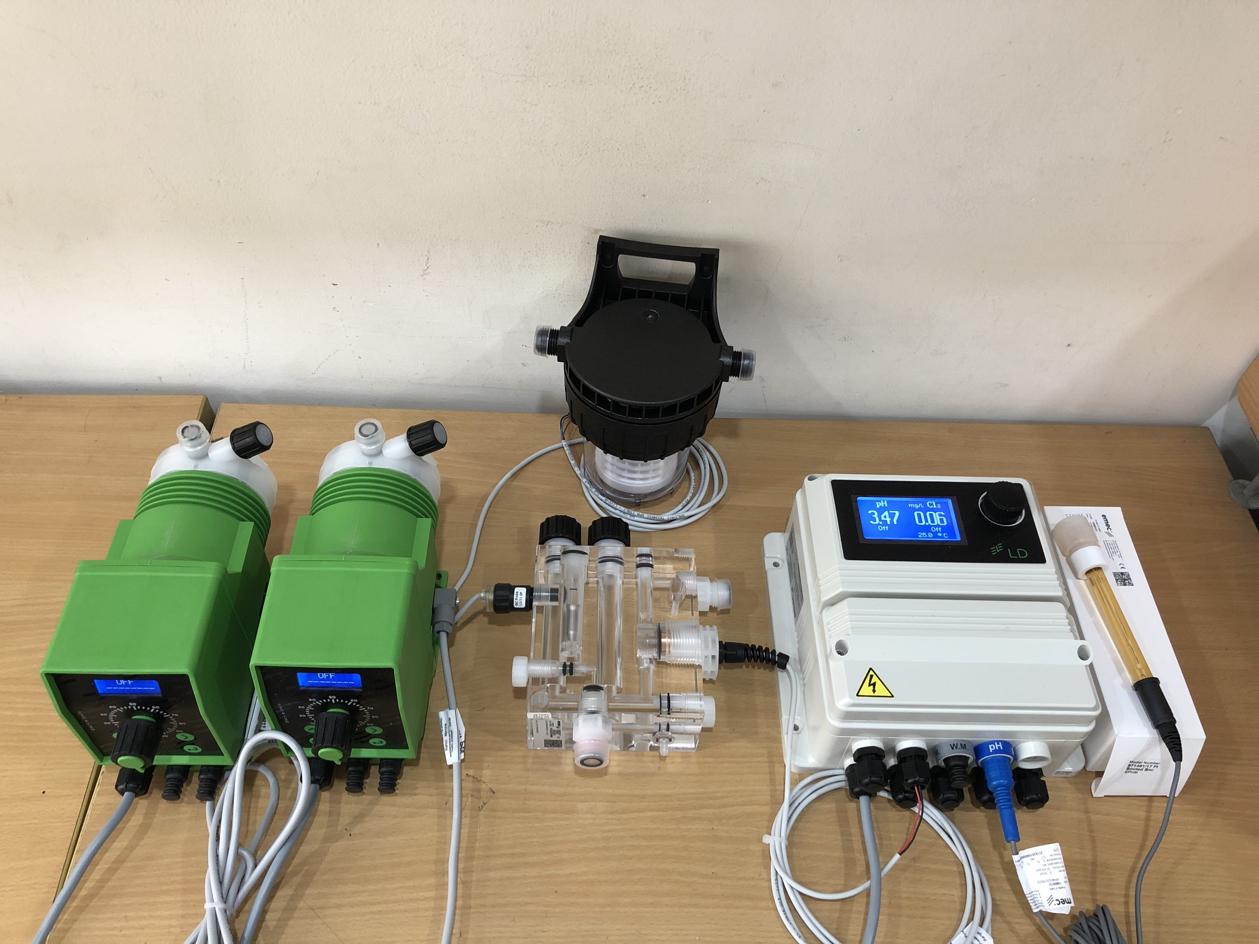 Bộ đo và kiểm soát pH/Chlorine (Clo) trong nước
