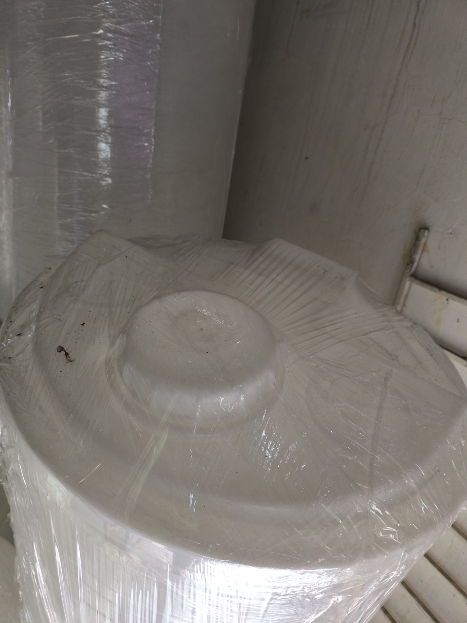 Bồn nhựa PE chứa hóa chất 200 lít PEC hãng thái lan