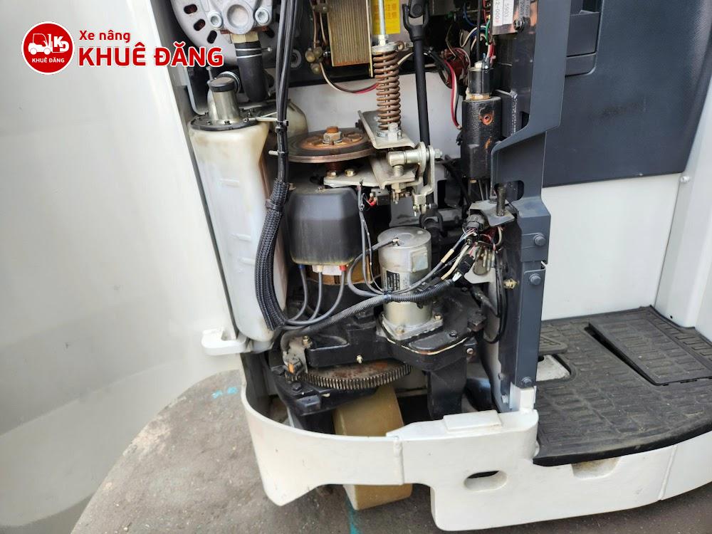Xe nâng điện 1.5 tấn đứng lái Nichiyu Nhật Bản