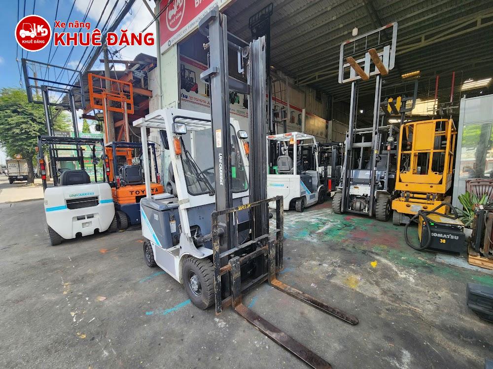 Xe nâng điên 1.5 tấn nhỏ gon cho nhà kho
