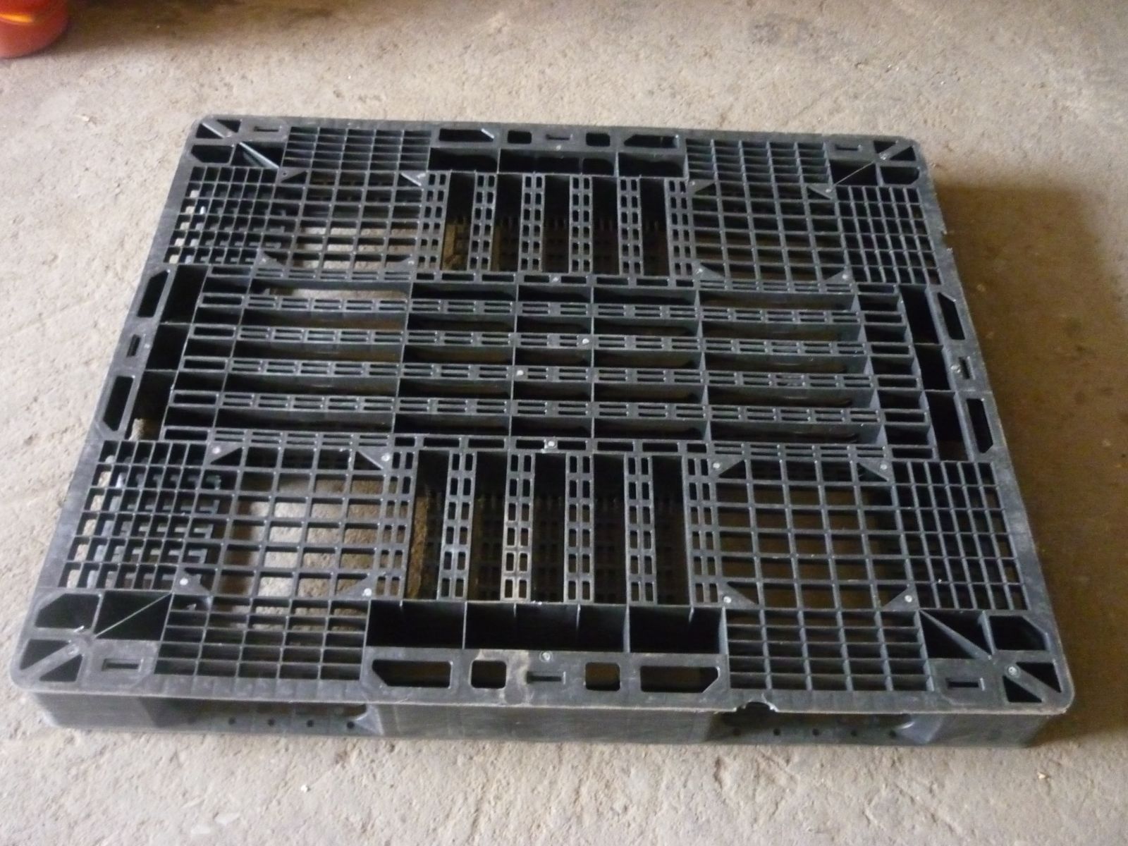 Pallet nhựa đã qua sử dụng 1300x1100x120mm