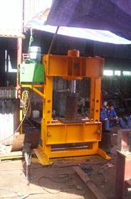 Máy ép khung chữ H