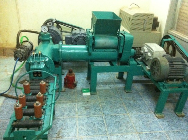 Công nghệ sản xuất gạch không nung từ đất sét tạp theo phương pháp đùn ép, hút chân không