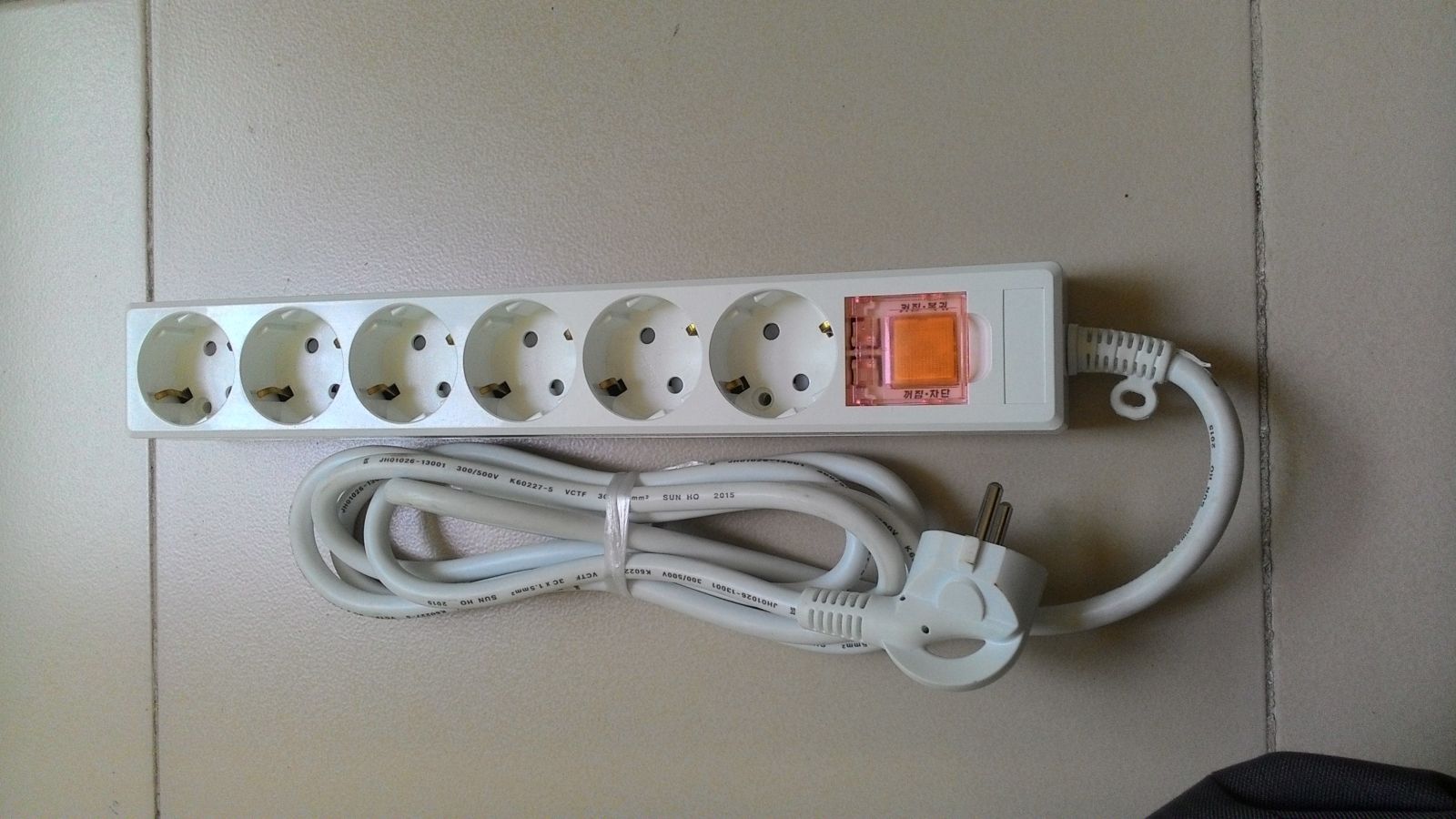Ổ cắm điện 6 lỗ 1.5m một công tắc chung