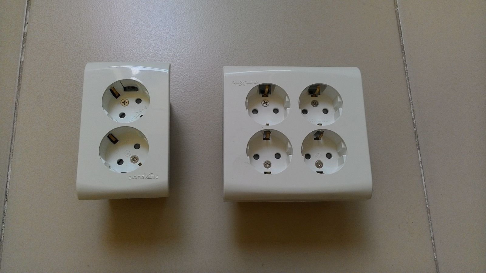 Ổ cắm 3 lỗ có dây không công tắc