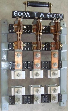 Cầu dao hạ thế 3 Pha (600V)