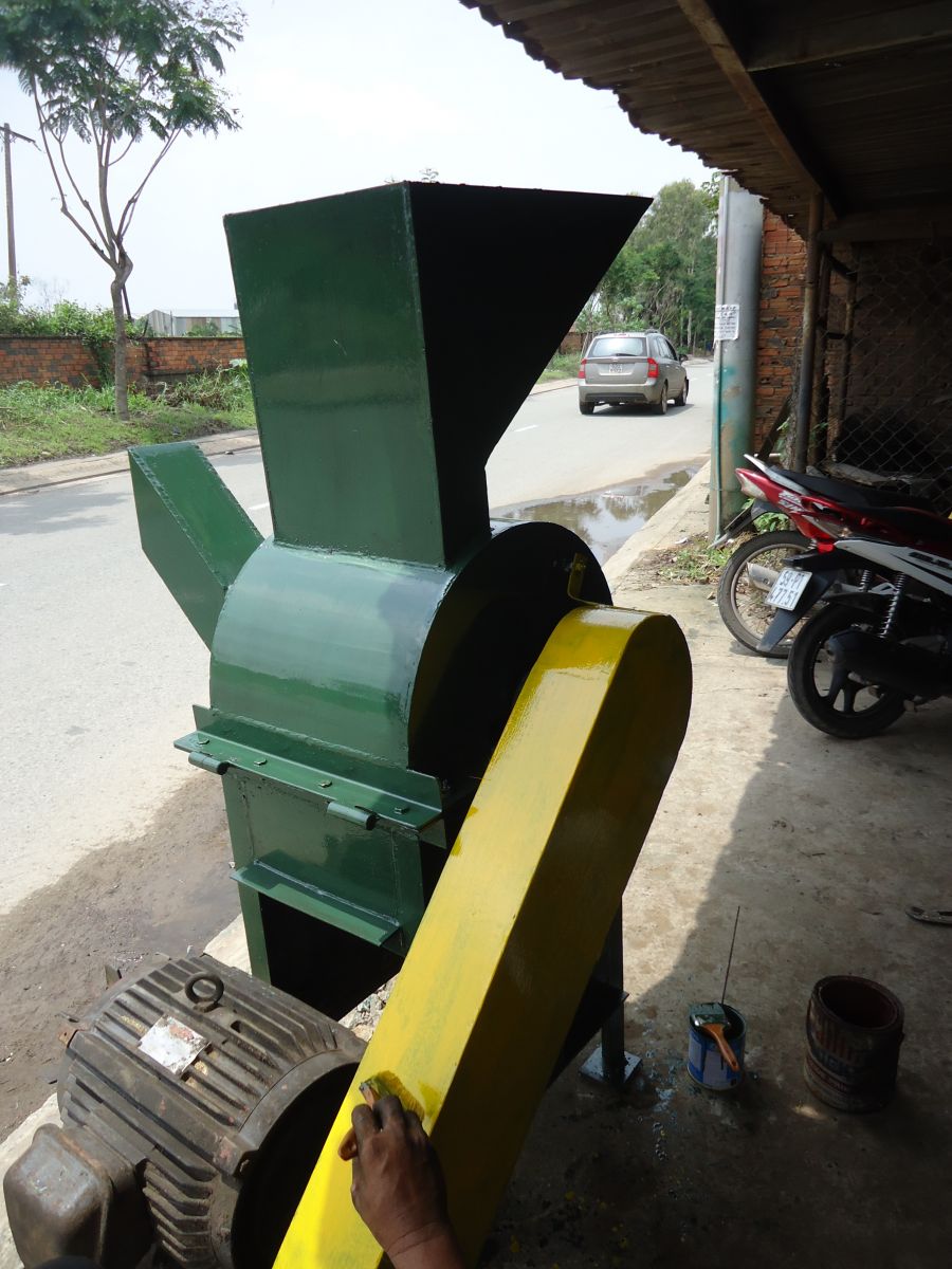 Máy băm nghiền cành cây động cơ máy nổ D12.5