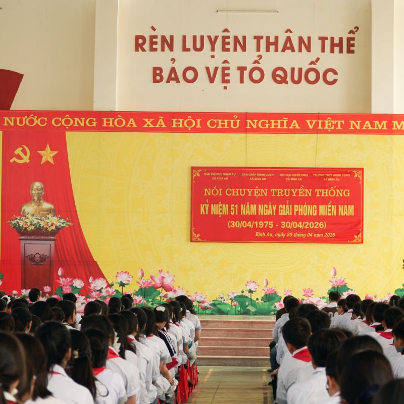 Gặp mặt, nói chuyện truyền thống kỷ niệm 51 năm ngày Giải phóng miền Nam tại Trường THCS Hưng Công.