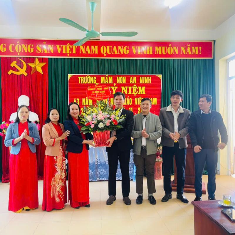 Lãnh đạo Đảng và Chính quyền xã Bình Giang tham dự lễ kỷ niệm và chúc mừng Ngày Nhà giáo Việt Nam tại các trường trên địa bàn xã