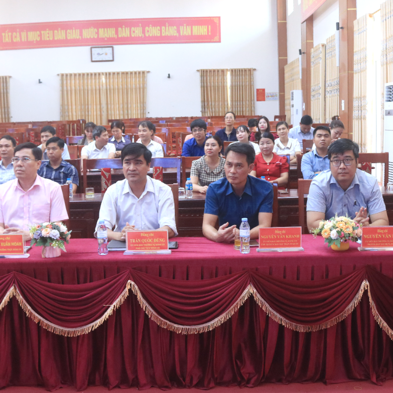 Xã Bình Giang tham gia Lớp bồi dưỡng nâng cao năng lực, xử lý tình huống thực tiễn cho cán bộ cấp cơ sở năm 2026