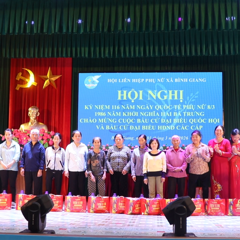 RỘN RÀNG KHÍ THẾ KỶ NIỆM NGÀY QUỐC TẾ PHỤ NỮ 8/3 TẠI XÃ BÌNH GIANG, TỈNH NINH BÌNH