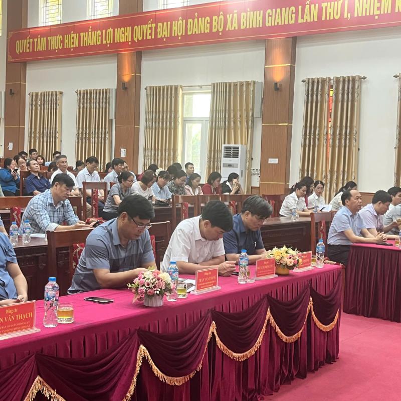 XÃ BÌNH GIANG THAM HỘI NGHỊ TRỰC TUYẾN NGHIÊN CỨU, HỌC TẬP, QUÁN TRIỆT, TUYÊN TRUYỀN VÀ TRIỂN KHAI THỰC HIỆN CÁC NGHỊ QUYẾT CỦA TRUNG ƯƠNG