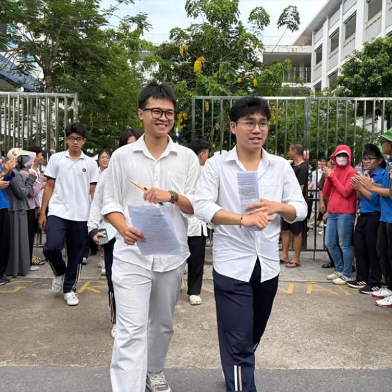 Bộ GD-ĐT công bố phổ điểm các môn thi Tốt nghiệp THPT năm 2026