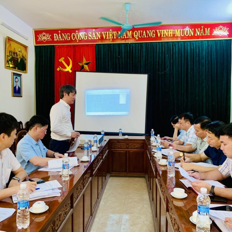 Hội nghị rà soát, đẩy nhanh tiến độ công tác giải phóng mặt bằng trên địa bàn xã Bình Lục đối với Dự án sửa chữa, nâng cấp hệ thống thủy lợi Bắc Nam Hà và Xuân và Dự án đường song hành Vành đai 5