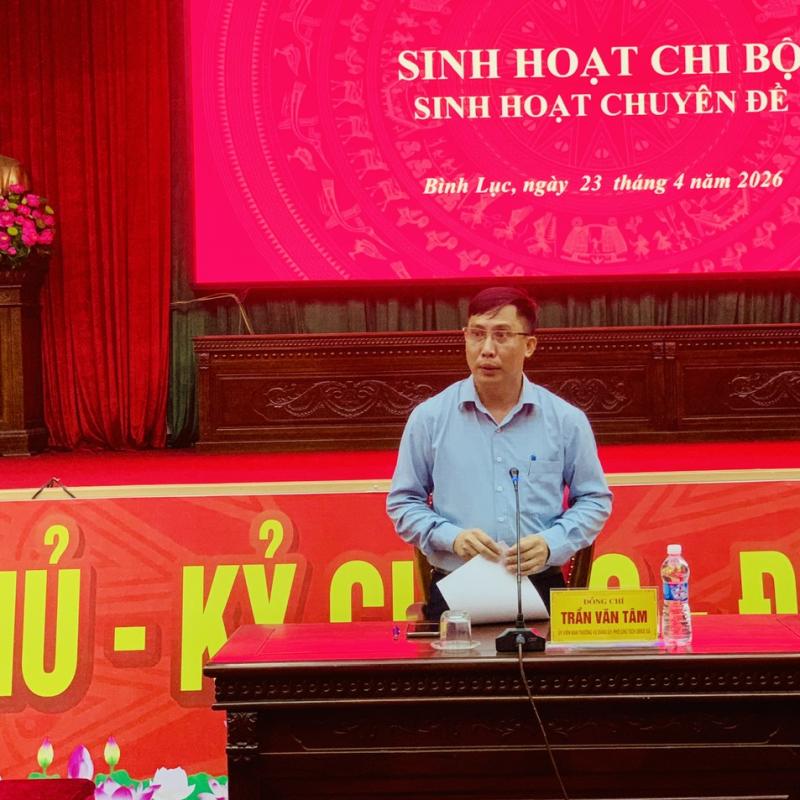 Chi bộ UBND  xã Bình Lục tổ chức  sinh hoạt chuyên đề quý I