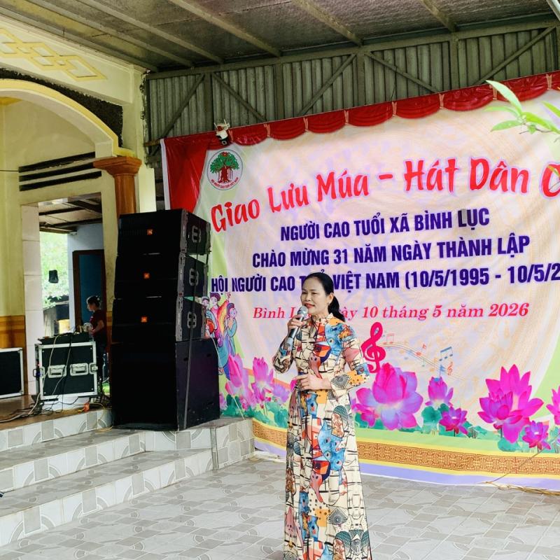 Hội NCT xã Bình Lục tổ chức giao lưu múa – hát dân ca