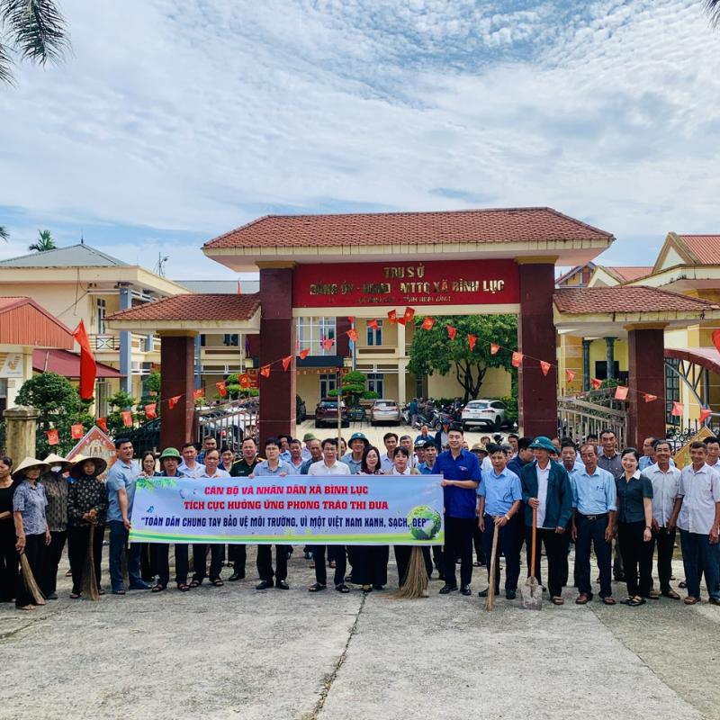 Xã Bình Lục ra quân hưởng ứng phong trào thi đua “Toàn dân chung tay bảo vệ môi trường vì một Việt Nam xanh – sạch – đẹp”