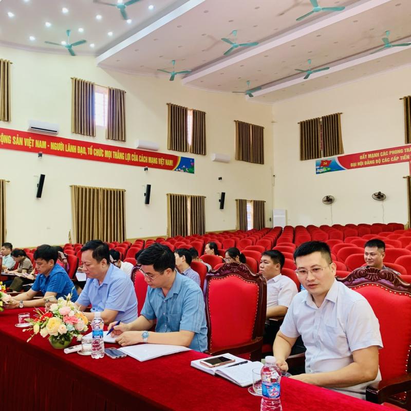 Chi bộ UBND xã Bình Lục  sinh hoạt thường kỳ tháng 6