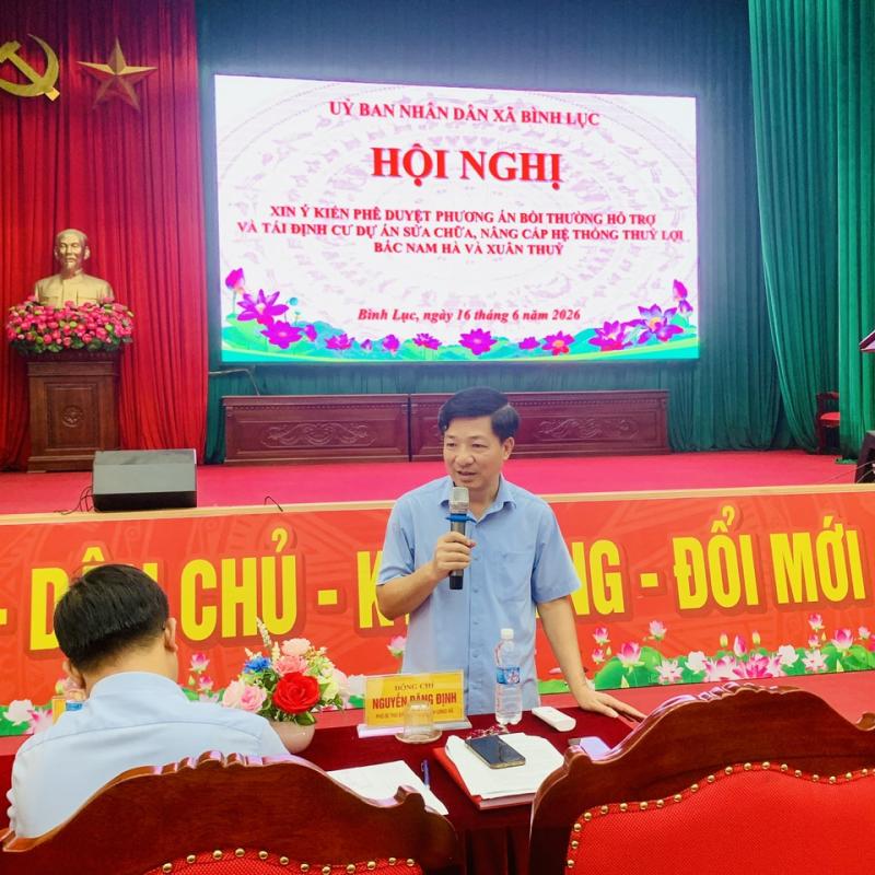 UBND xã Bình Lục tổ chức hội nghị xin ý kiến phê duyệt phương án bồi thường, hỗ trợ và tái định cư dự án sửa chữa, nâng cấp hệ thống thủy lợi Bắc Nam Hà và Xuân Thủy