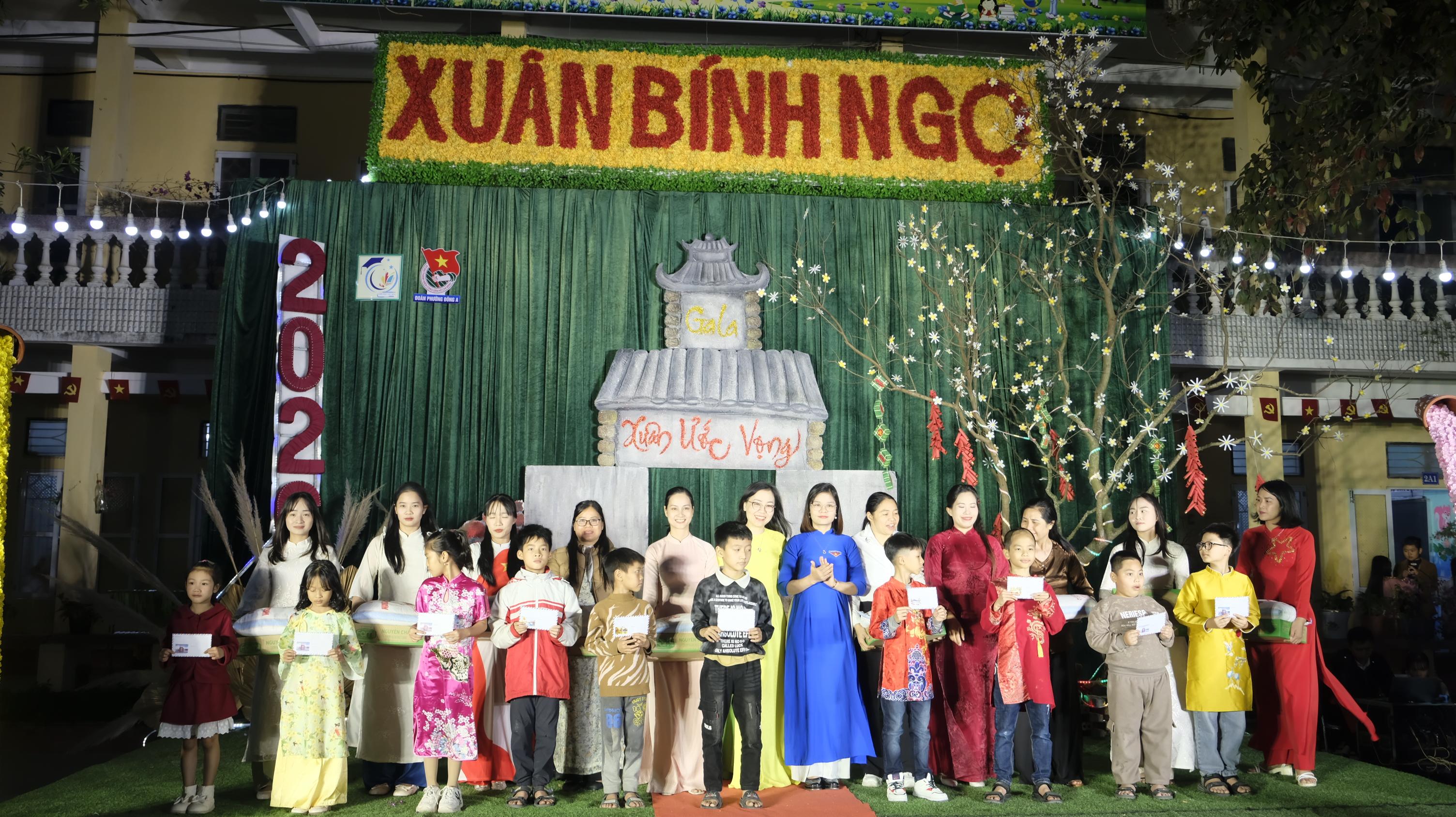 anh 8
