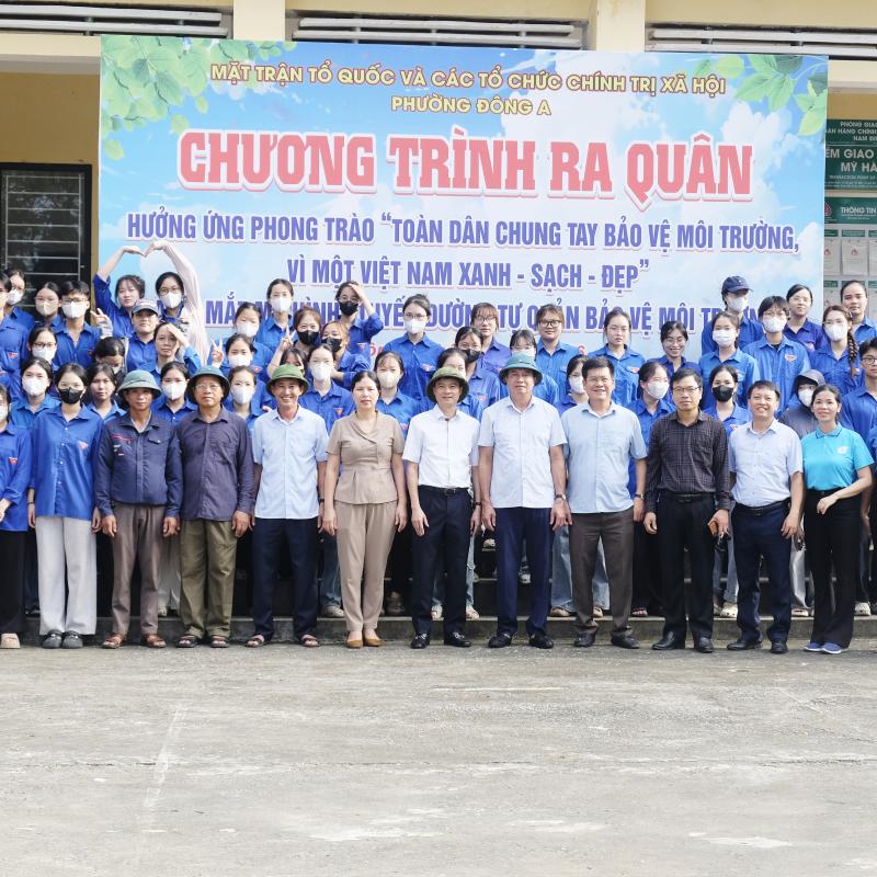 Phường Đông A: ra quân hưởng ứng phong trào “Toàn dân chung tay bảo vệ môi trường, vì một Việt Nam xanh - sạch - đẹp” và ra mắt mô hình “tuyến đường tự quản bảo vệ môi trường”