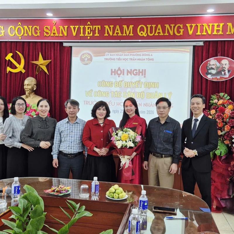TRƯỜNG TIỂU HỌC TRẦN NHÂN TÔNG: DẤU MỐC MỚI TRONG CÔNG TÁC LÃNH ĐẠO TẠI TRƯỜNG TIỂU HỌC TRẦN NHÂN TÔNG - CHÀO ĐÓN TÂN PHÓ HIỆU TRƯỞNG