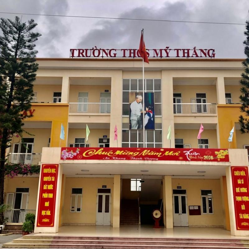 Trường THCS Mỹ Thắng: với thành tích xuất sắc của các em học sinh trong Kỳ thi học sinh giỏi văn hóa cấp Tỉnh năm học 2025 – 2026