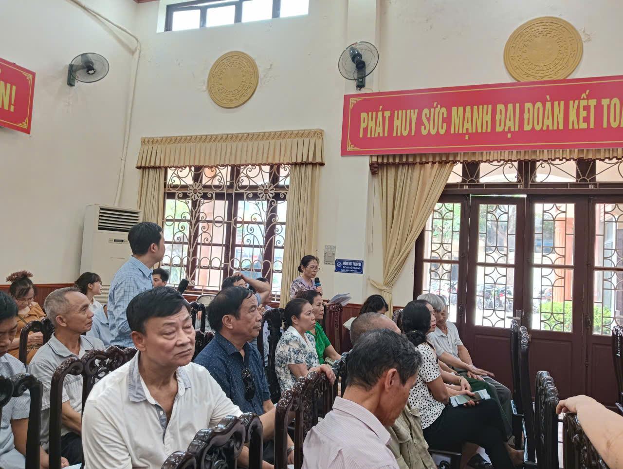 Ảnh đại biểu phát biểu 4