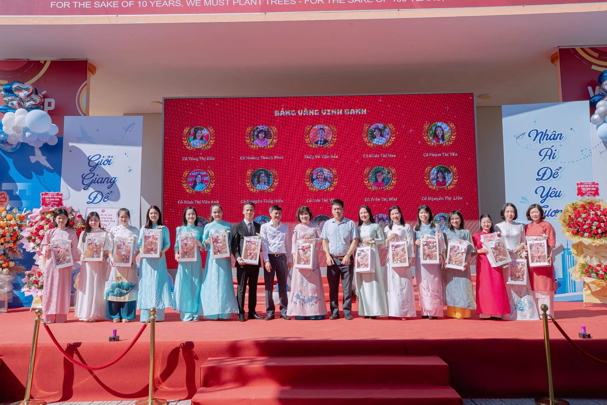anh 12