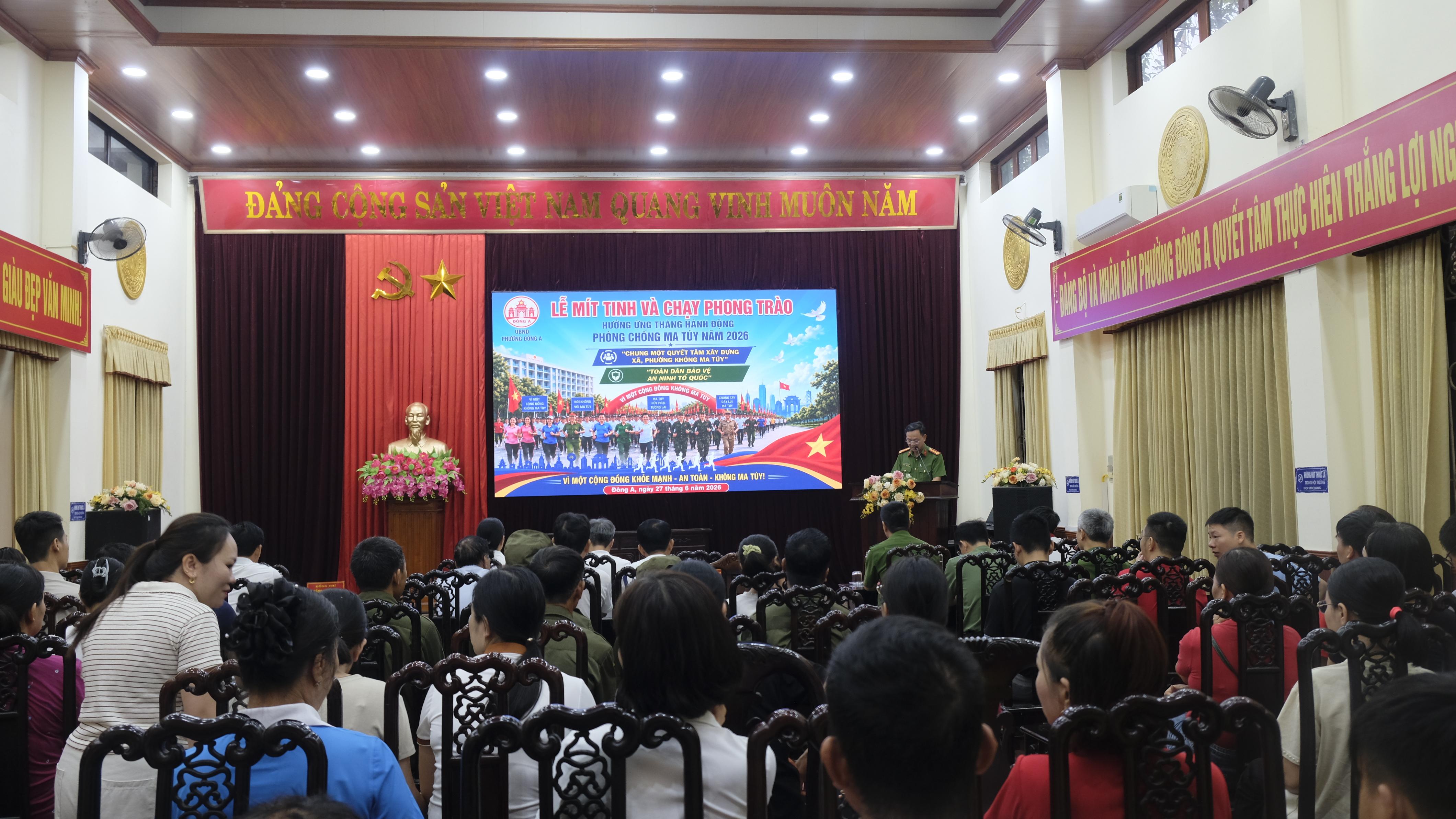 Ảnh toàn cảnh Lễ Mít tinh