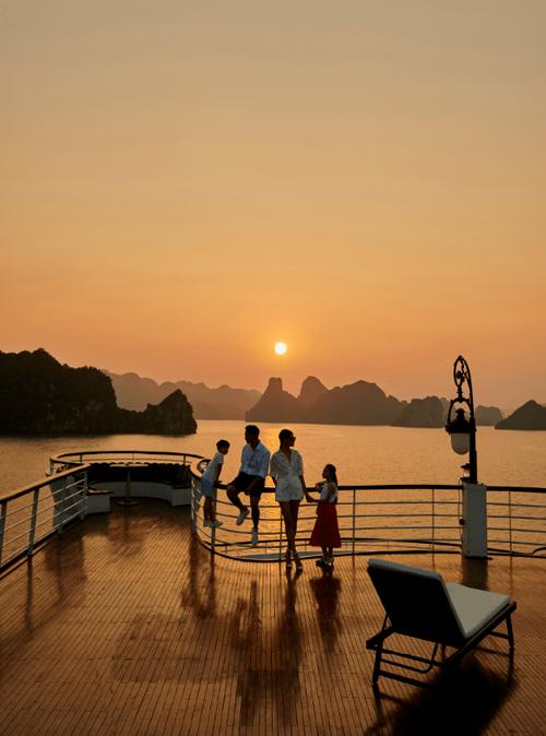 Đồng chí Phạm Văn Bẩy phát biểu tại Lễ Mít tinh