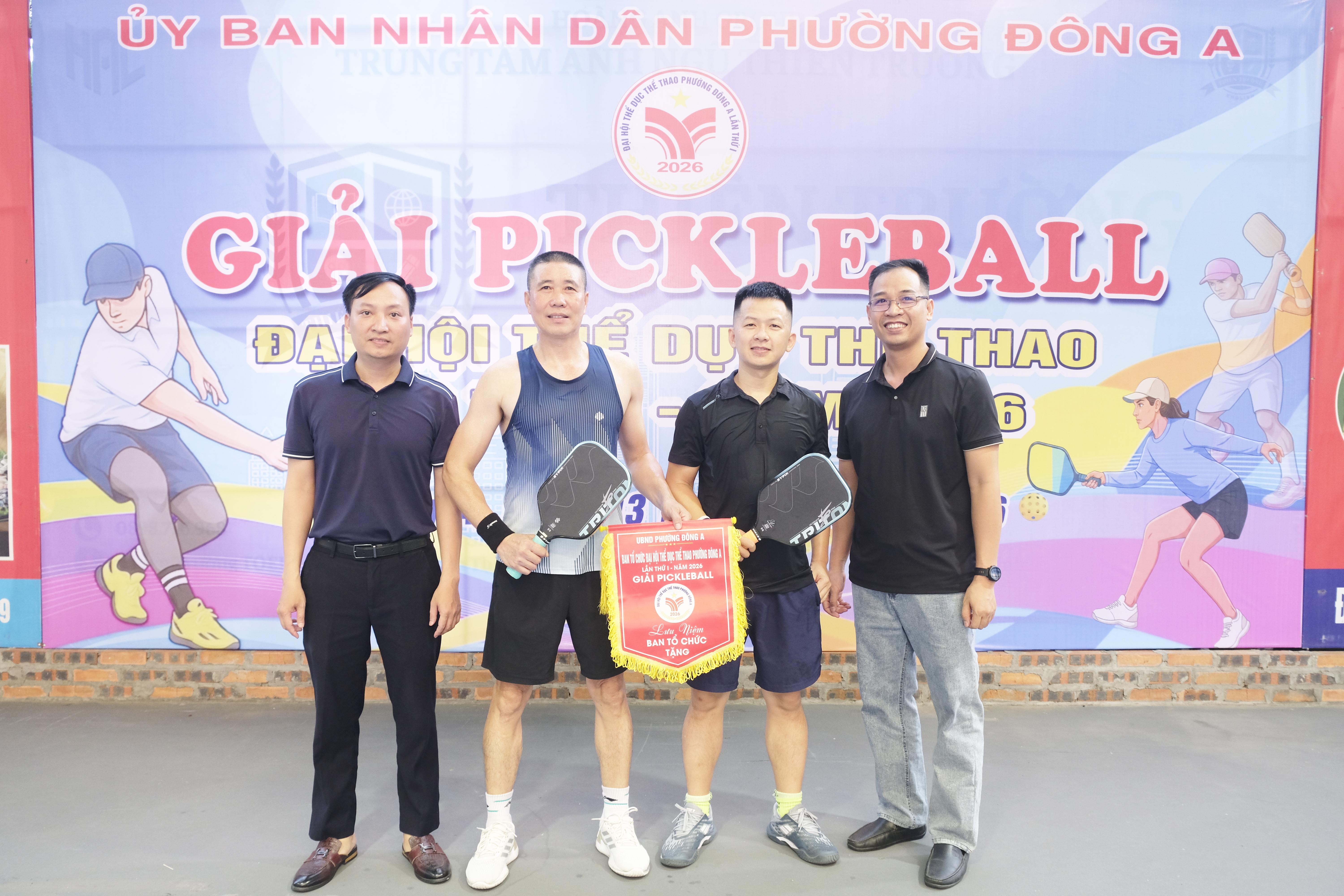 cờ lưu niệm 4