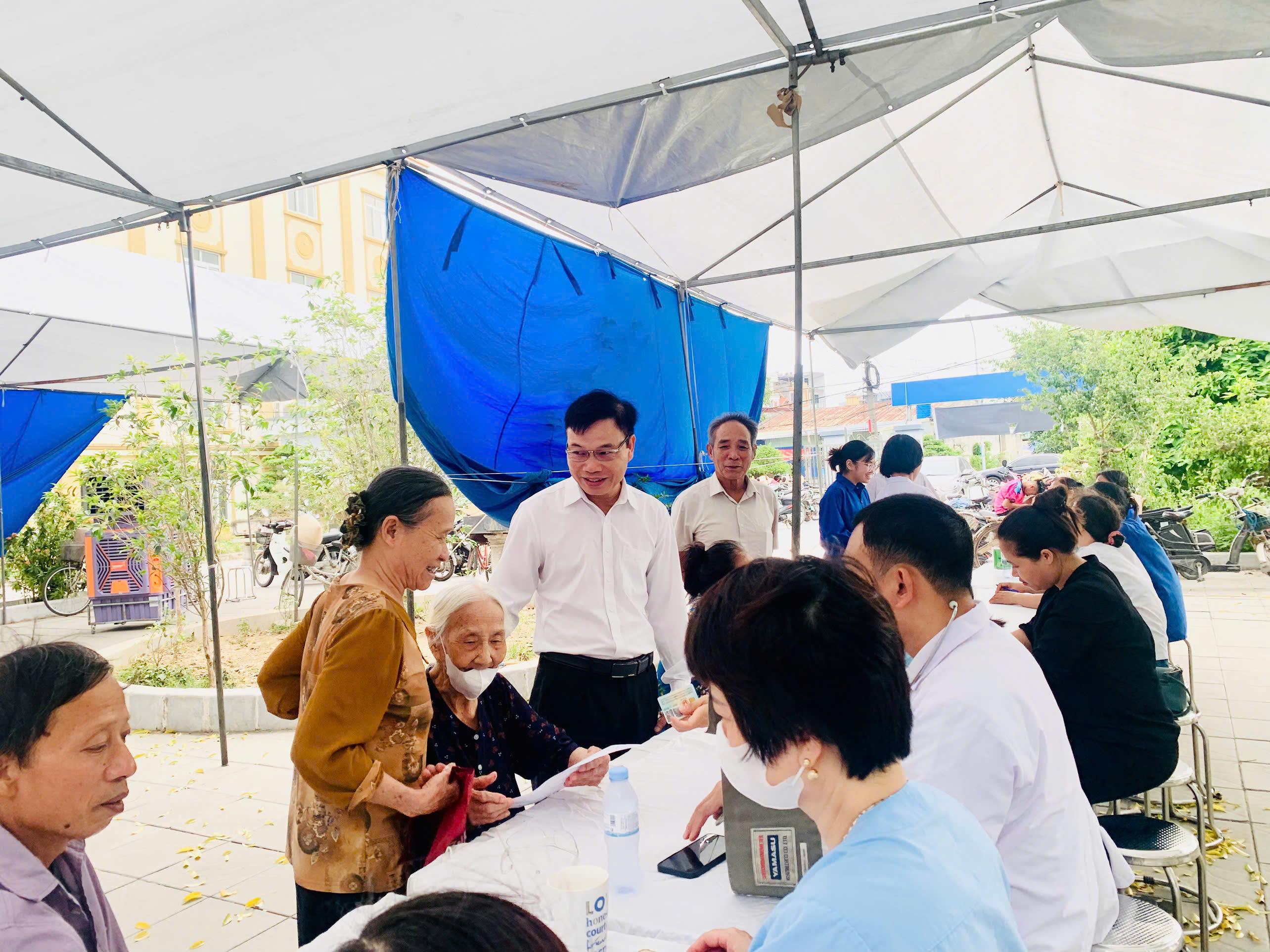 Ảnh đồng chí  Phạm Văn Bẩy 2