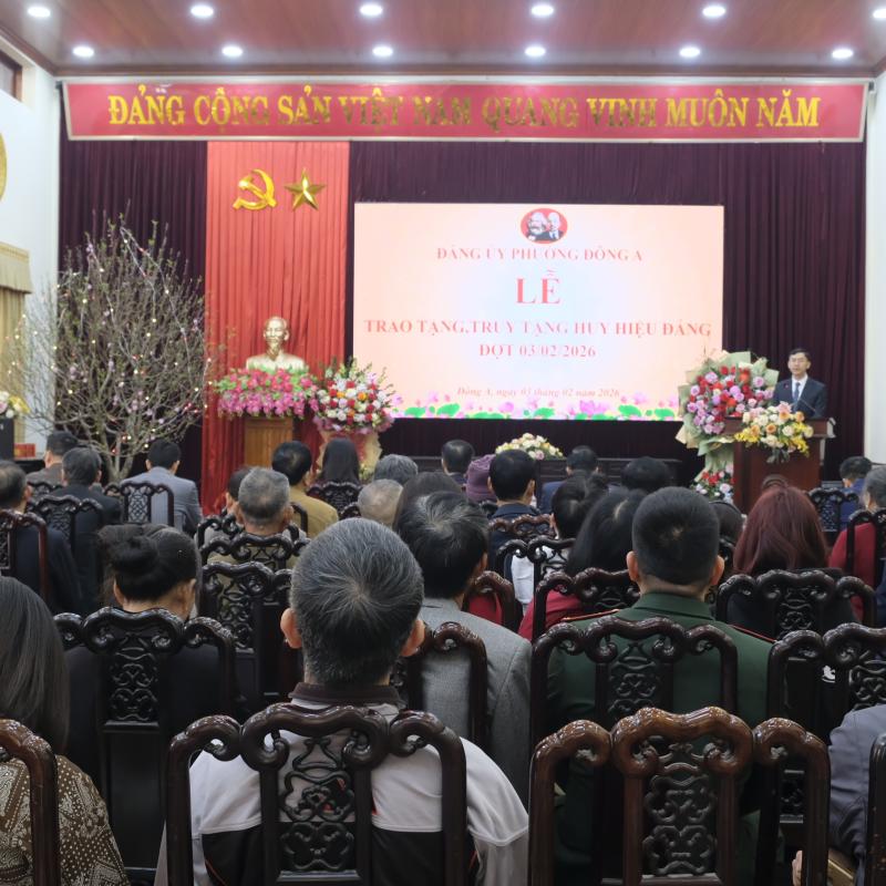 Phường Đông A tổ chức Lễ trao tặng, truy tặng Huy hiệu Đảng đợt 03/02/2026