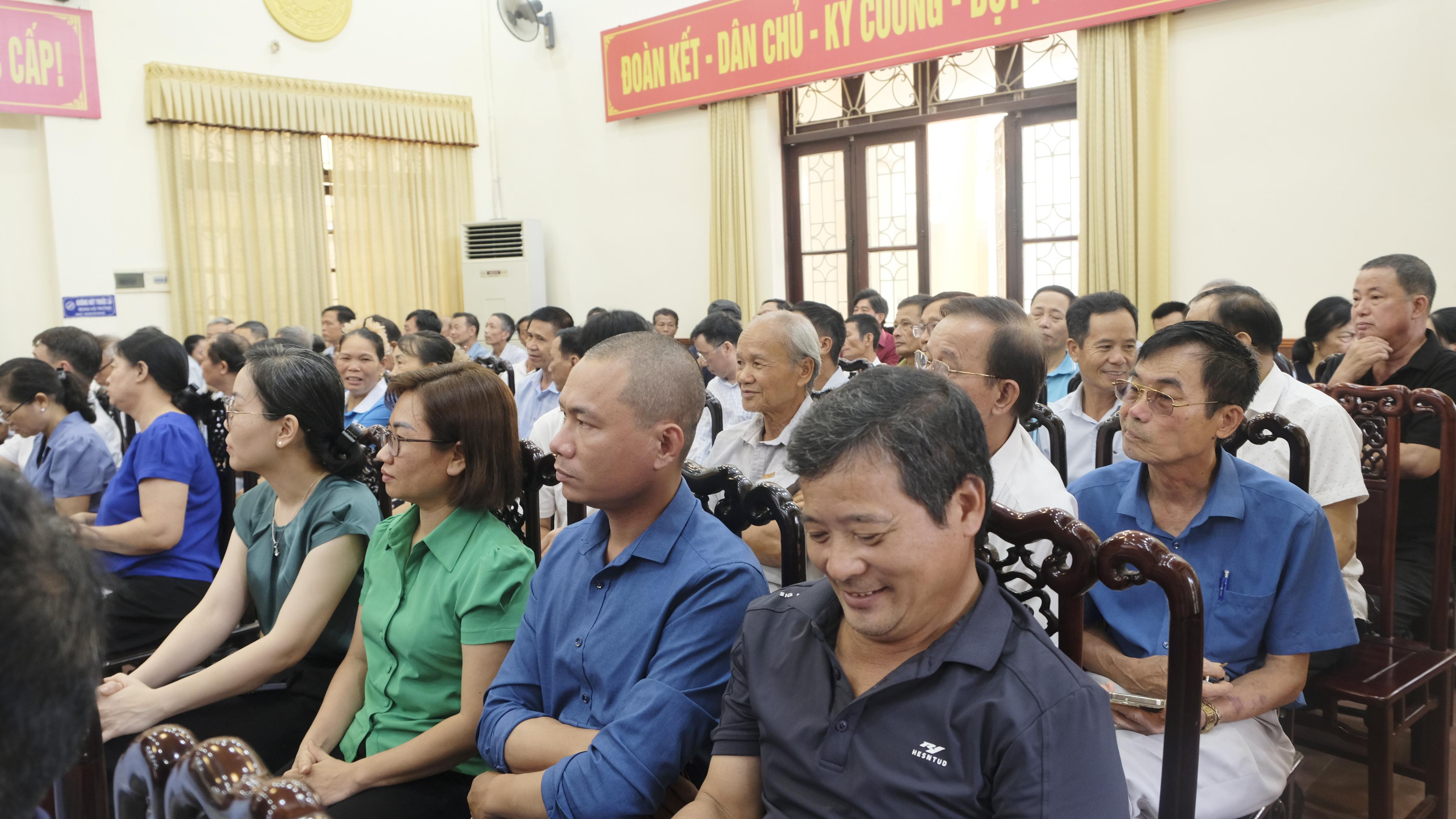 Đại biểu tham dự HN 5