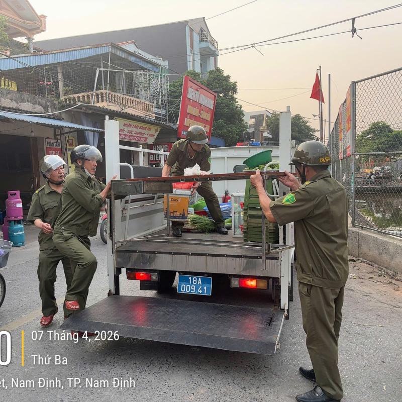 Phường Đông A triển khai cao điểm giải tỏa vi phạm hành lang an toàn giao thông trên tuyến đường 63B
