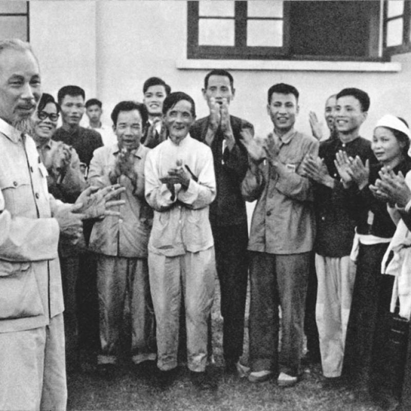 Thi đua là yêu nước, yêu nước thì phải thi đua theo tư tưởng Hồ Chí Minh