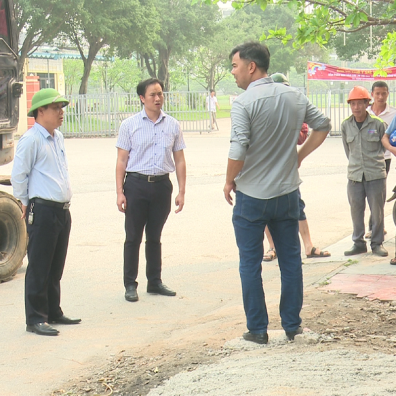 Phường Đồng Văn tổ chức giải tỏa xử lý vi phạm về đất đai và trật tự xây dựng