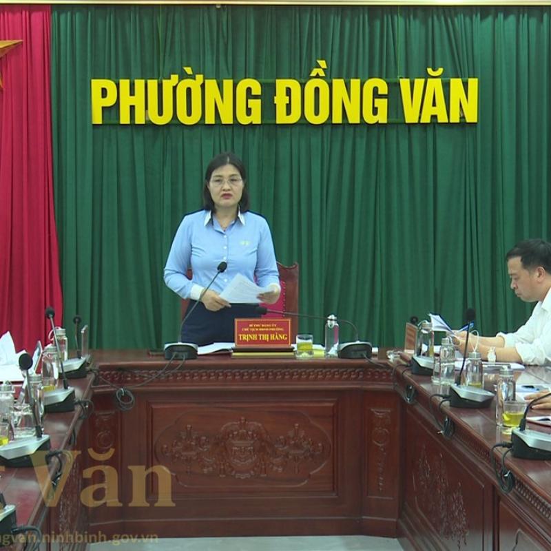 Ban Thường vụ Đảng ủy phường Đồng Văn thảo luận cho ý kiến vào một số nội dung thuộc thẩm quyền