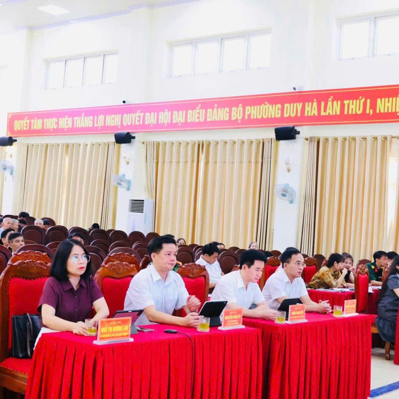 CÁN BỘ, ĐẢNG VIÊN PHƯỜNG DUY HÀ THAM GIA HỘI NGHỊ TOÀN QUỐC NGHIÊN CỨU, HỌC TẬP, QUÁN TRIỆT VÀ TRIỂN KHAI THỰC HIỆN NGHỊ QUYẾT HỘI NGHỊ LẦN THỨ HAI BAN CHẤP HÀNH TRUNG ƯƠNG ĐẢNG KHÓA XIV