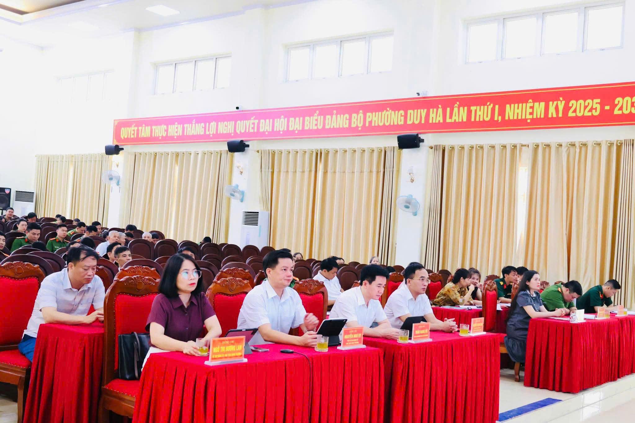CÁN BỘ, ĐẢNG VIÊN PHƯỜNG DUY HÀ THAM GIA HỘI NGHỊ TOÀN QUỐC NGHIÊN CỨU, HỌC TẬP, QUÁN TRIỆT VÀ TRIỂN KHAI THỰC HIỆN NGHỊ QUYẾT HỘI NGHỊ LẦN THỨ HAI BAN CHẤP HÀNH TRUNG ƯƠNG ĐẢNG KHÓA XIV