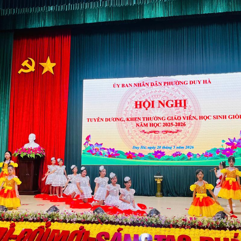 PHƯỜNG DUY HÀ TUYÊN DƯƠNG, KHEN THƯỞNG GIÁO VIÊN, HỌC SINH GIỎI NĂM HỌC 2025 - 2026