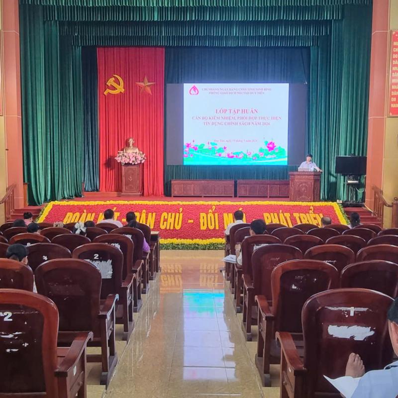 Phòng giao dịch Ngân hàng Chính sách xã hội Duy Tiên tổ chức tập huấn tín dụng chính sách xã hội năm 2026.