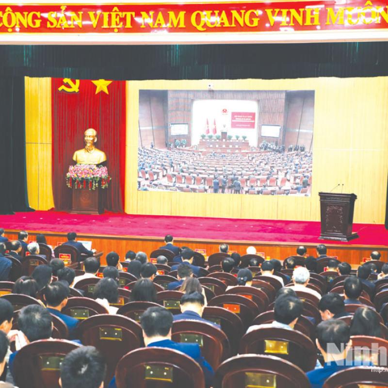 Xây dựng Đảng trong sạch, vững mạnh, tạo nền tảng phát triển bền vững