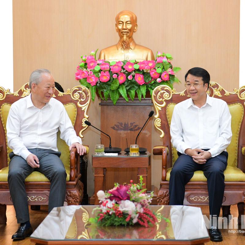 Đồng chí Chủ tịch UBND tỉnh Nguyễn Thanh Bình tiếp Đoàn công tác Tập đoàn Thái Bình Dương