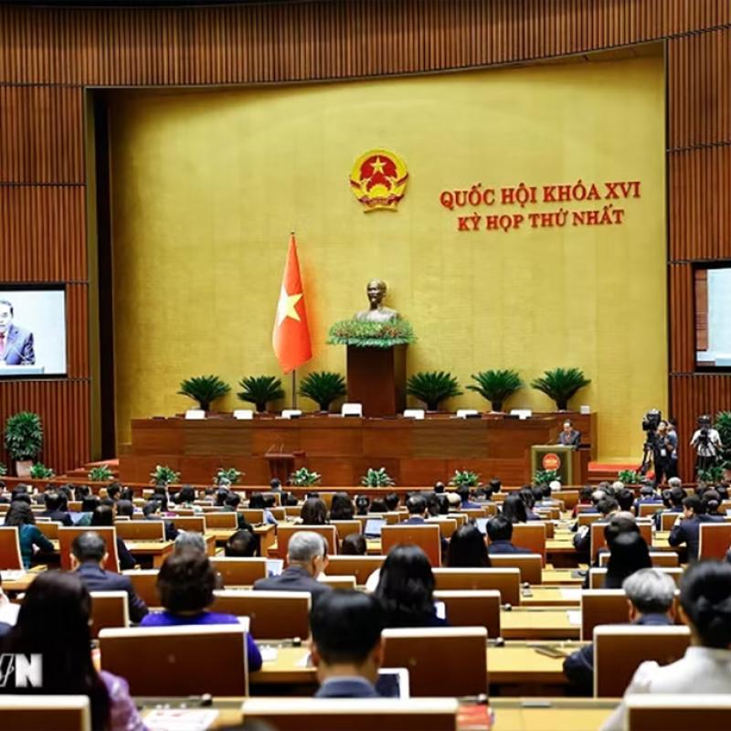 Hôm nay, Quốc hội khóa XVI bàn về chống lãng phí, thuế xăng dầu và nhiên liệu bay