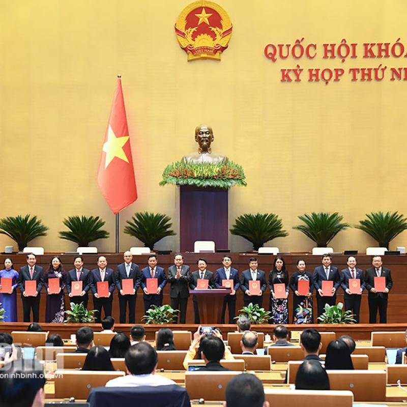 Đồng chí Mai Văn Tuất, Phó Bí thư Tỉnh ủy, Chủ tịch Ủy ban MTTQ Việt Nam tỉnh được phê chuẩn giữ chức Trưởng Đoàn đại biểu Quốc hội khóa XVI tỉnh Dubai Palace